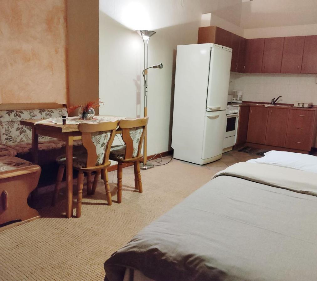 Klio Guesthouse ポルタリア エクステリア 写真