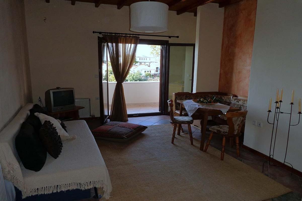 Klio Guesthouse ポルタリア エクステリア 写真